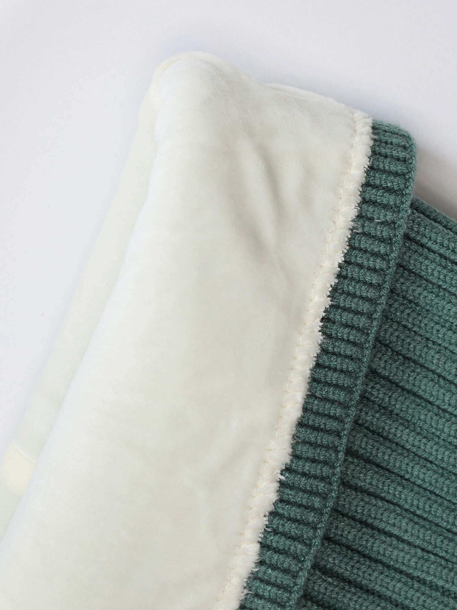 Шарф-снуд бежевого цвета